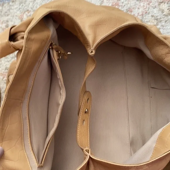 Ann Taylor - Picture 4 of 5